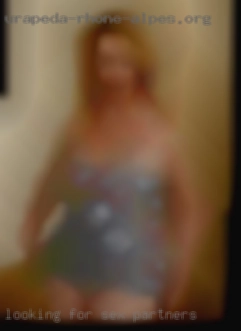 Looking for females who sex partners wanna hook  up.
